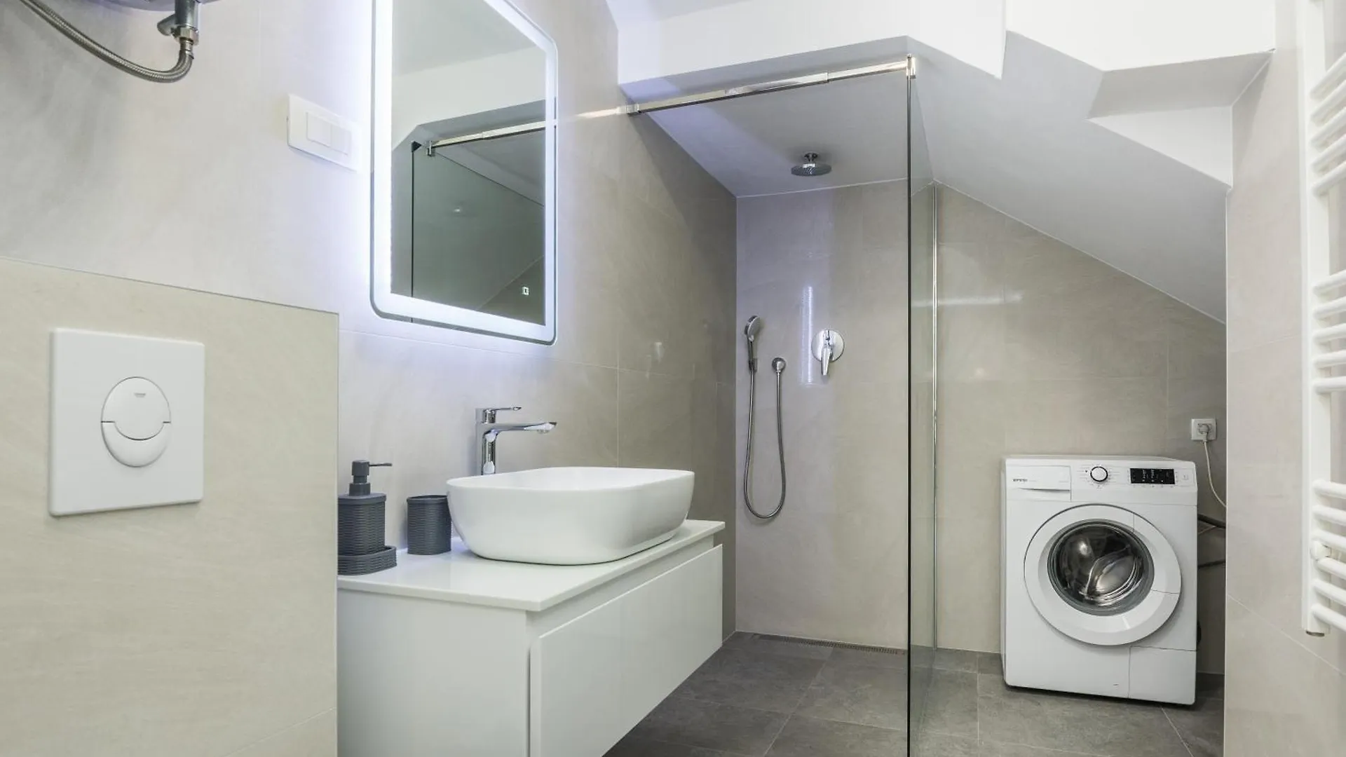 Ferienwohnung Mit Terrasse Vir 0*,  Chorvatsko